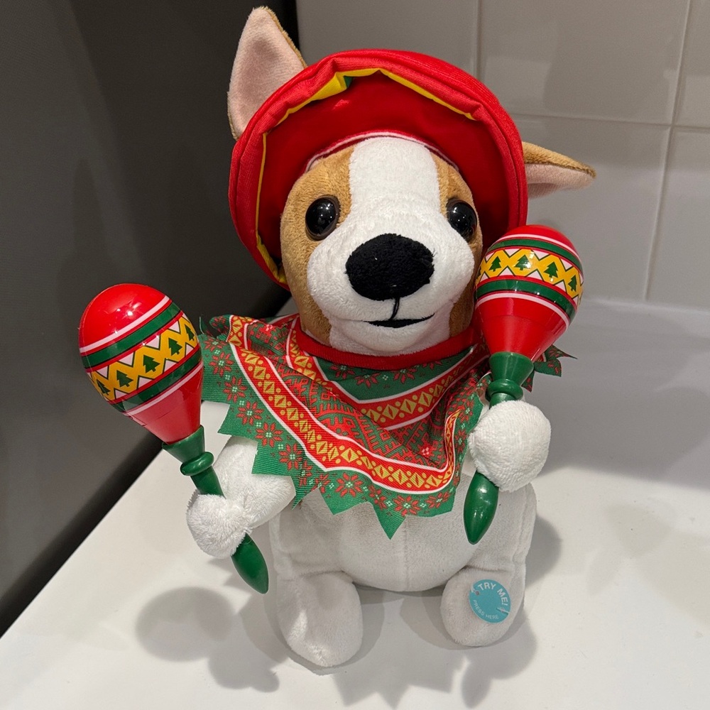 Vibrant activated Toy with Maracas - Red, Green, White